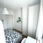 Apartment New, Modern & In New Bazaar *