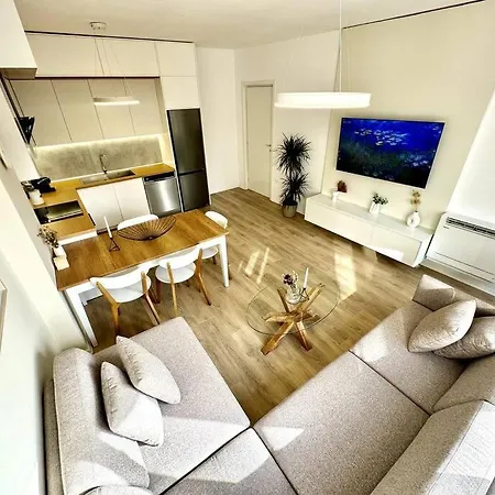 New, Modern & In New Bazaar Tirana